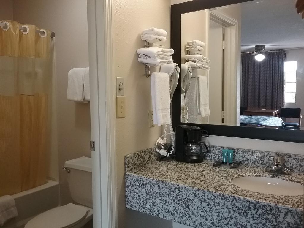 Americas Best Value Inn Blue Ridge Exterior foto